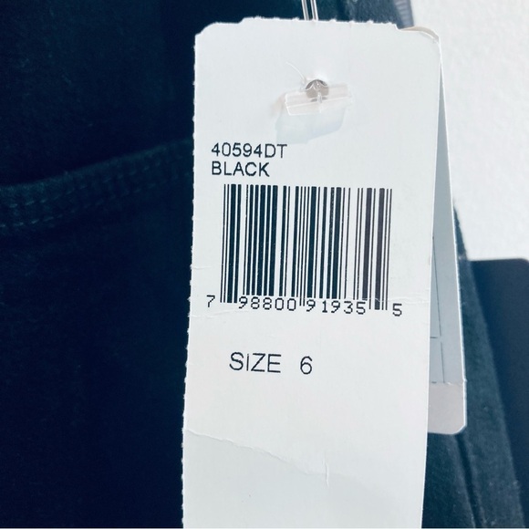 NYDJ Sz 6 Reg Straight High Rise Lift Tuck Technology Black  Jeans NEW - Picture 8 of 16